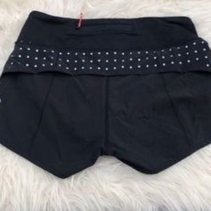 Lululemon running/workout shorts black CUTE